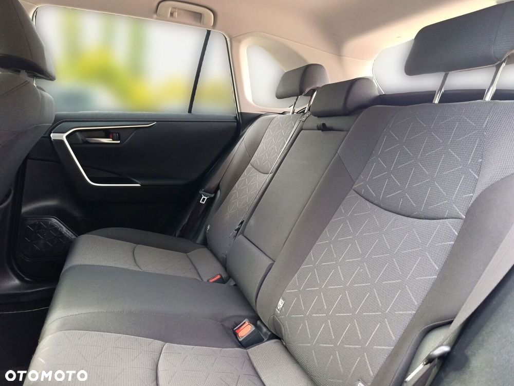 Toyota RAV4 - 16