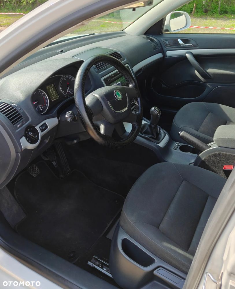 Skoda Octavia 1.6 TDI DPF FAMILY - 17