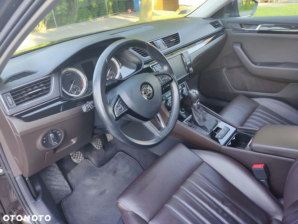 Skoda Superb 2.0 TDI L&K - 10