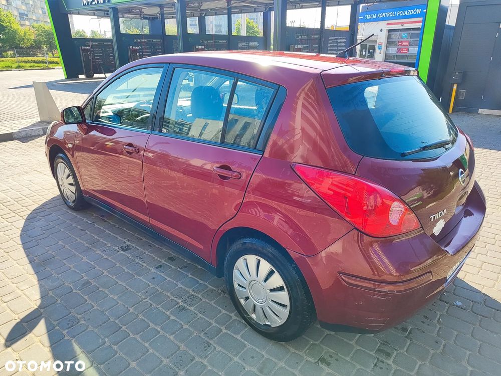 Nissan Tiida - 5