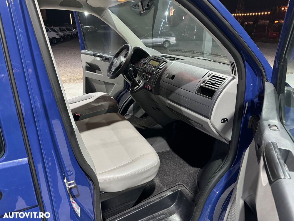 Volkswagen Transporter T5 City - 13