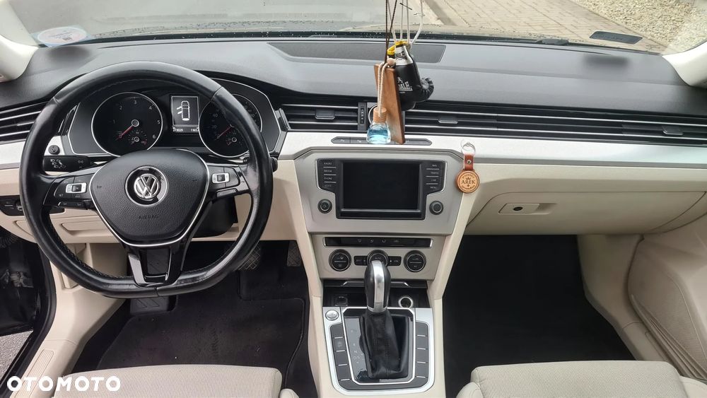 Volkswagen Passat 1.6 TDI (BlueMotion Technology) DSG Comfortline - 20