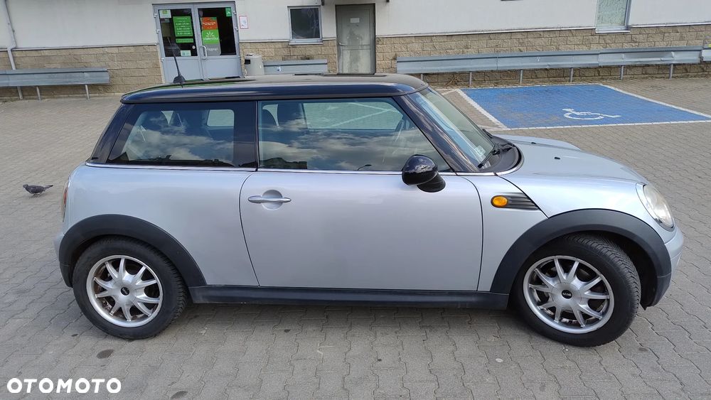MINI Cooper Standard - 12