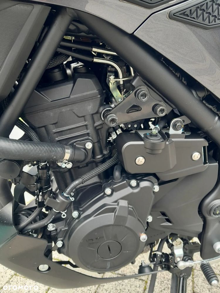 Yamaha MT - 12