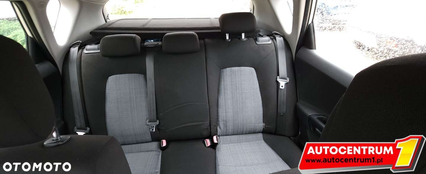 Kia Ceed - 14