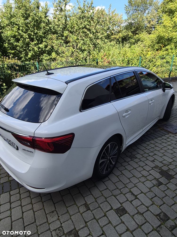 Toyota Avensis - 2