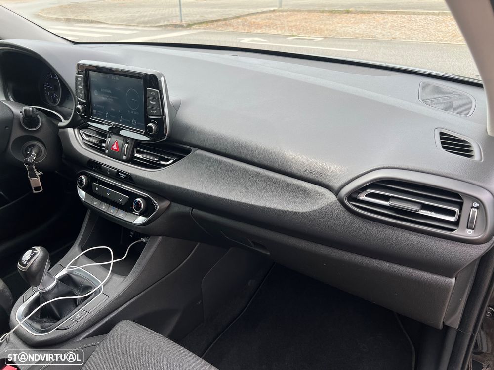 Hyundai i30 SW 1.6 CRDi Style Plus - 30