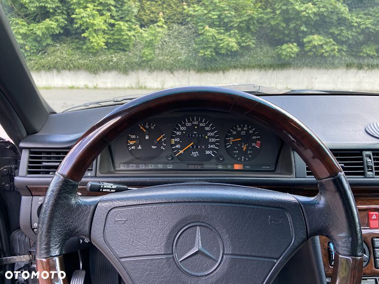 Mercedes-Benz Klasa E - 5
