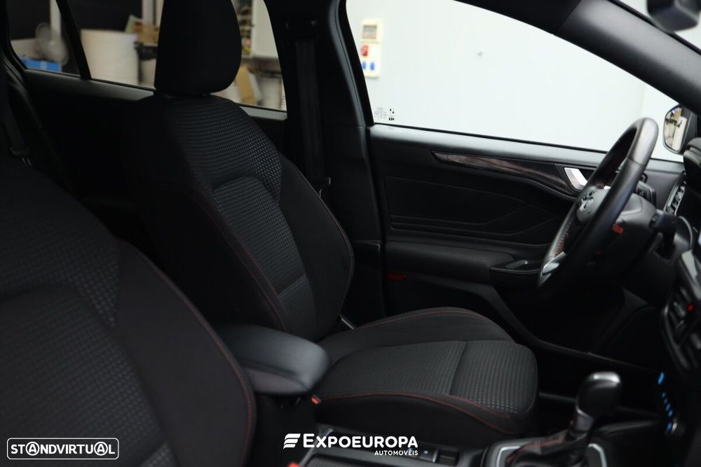 Ford Focus SW 1.0 EcoBoost Hybrid Aut. ST-LINE - 27