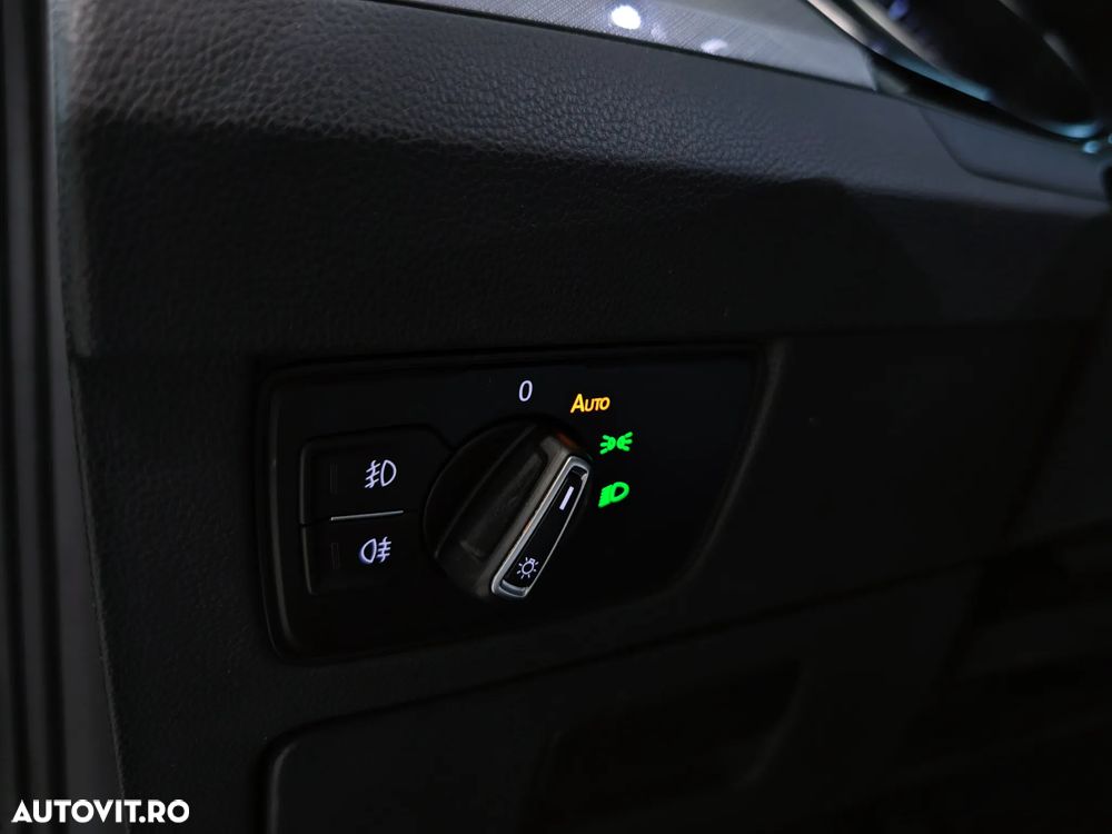 Volkswagen Passat Variant 1.6 TDI (BlueMotion Technology) DSG Comfortline - 24