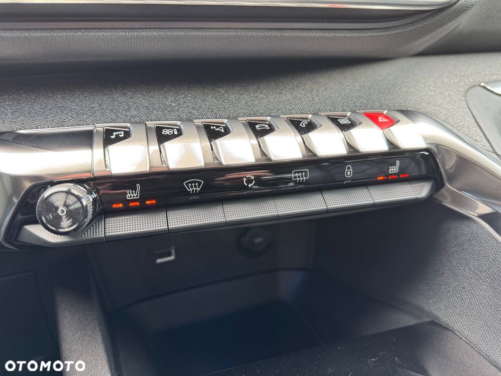 Peugeot 3008 1.5 BlueHDi Allure Pack S&S - 22