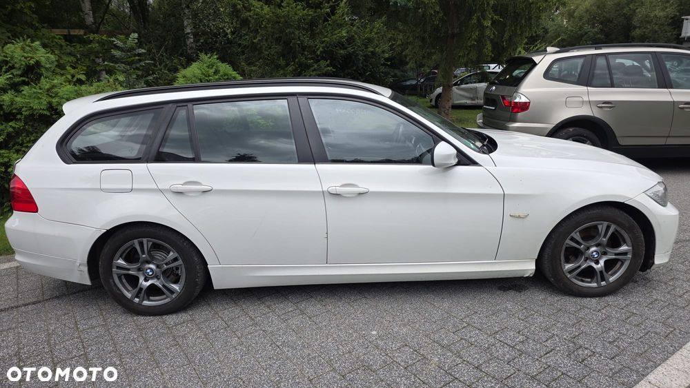 BMW Seria 3 318d DPF Edition Lifestyle - 2