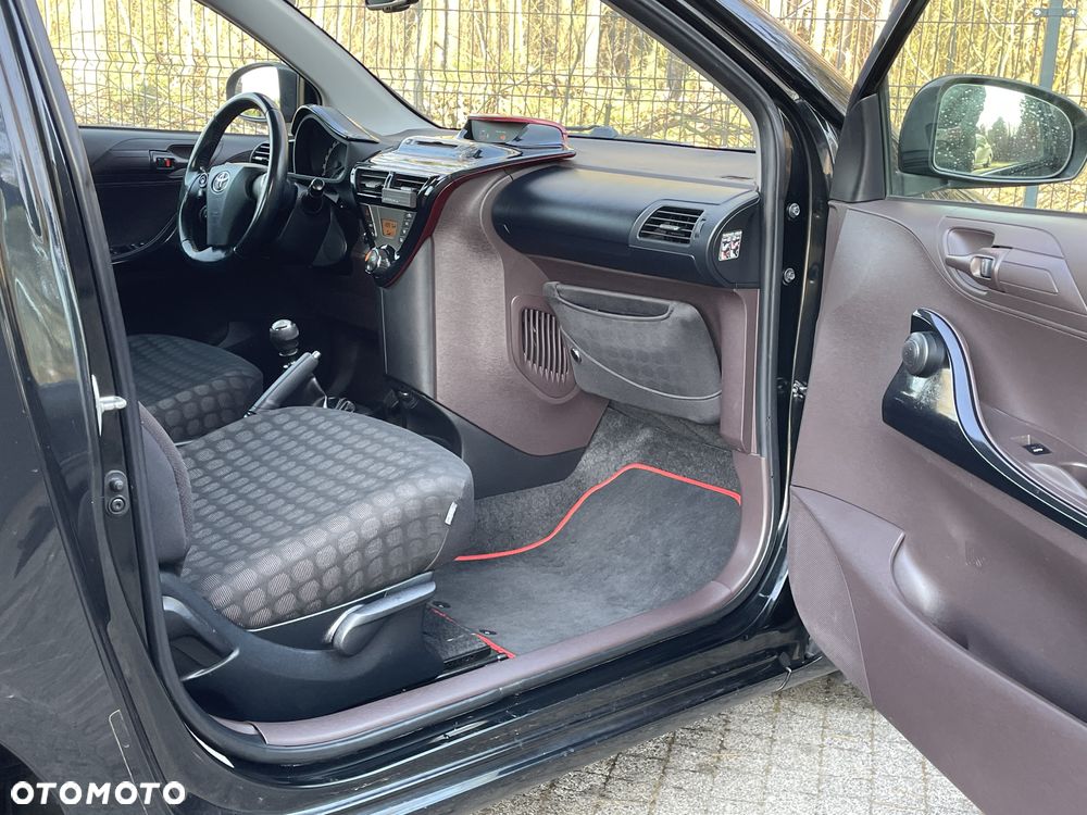 Toyota iQ 1.33 - 14