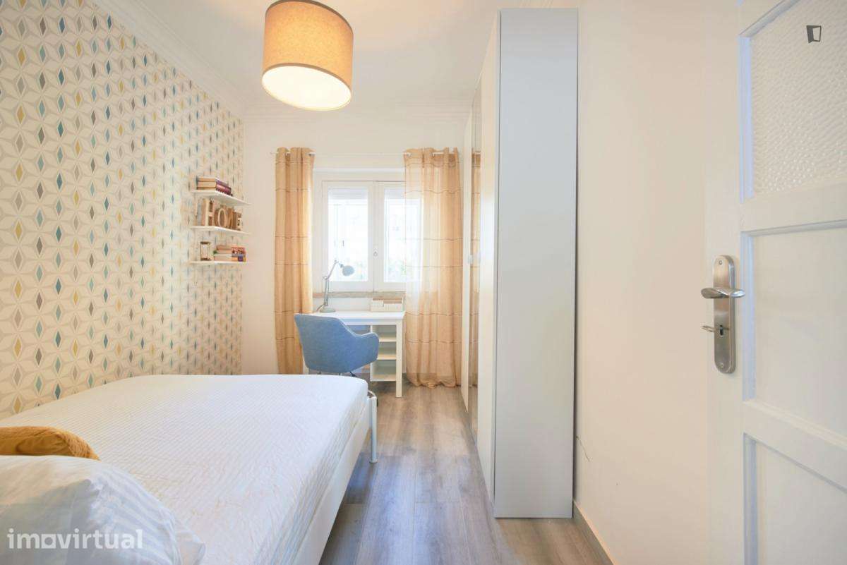 Quarto - localizado em Amadora Lisbon - Grande imagem: 5/22