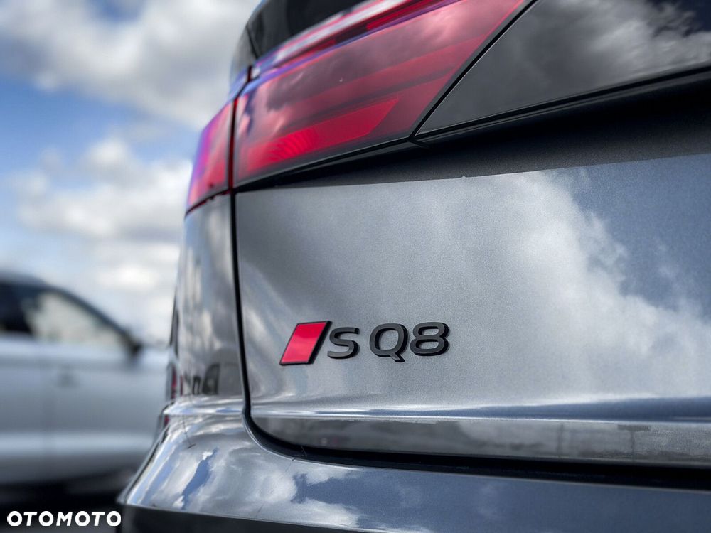 Audi SQ8 - 12