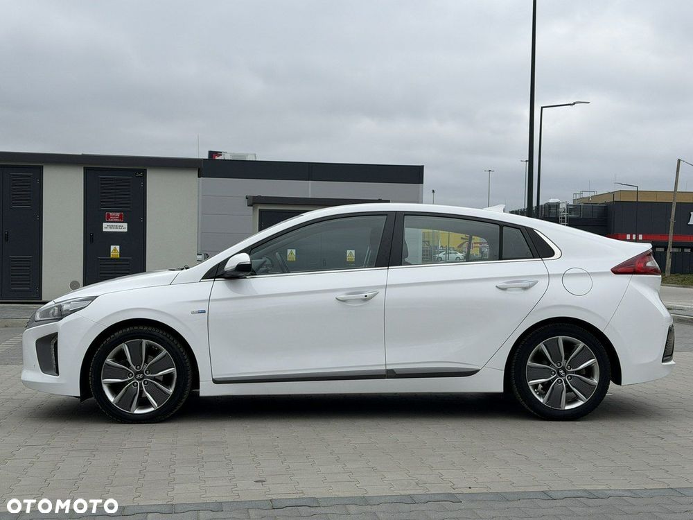 Hyundai IONIQ - 6
