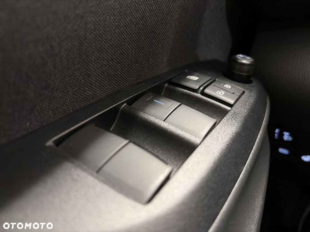 Toyota Yaris Hybrid 1.5 Style - 23