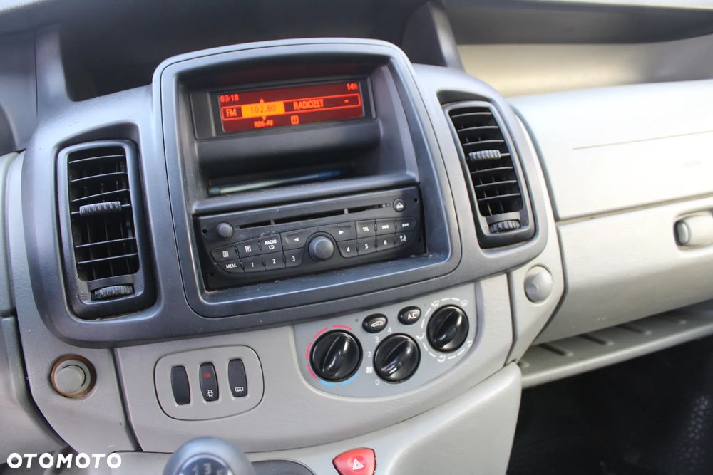 Renault Trafic - 19