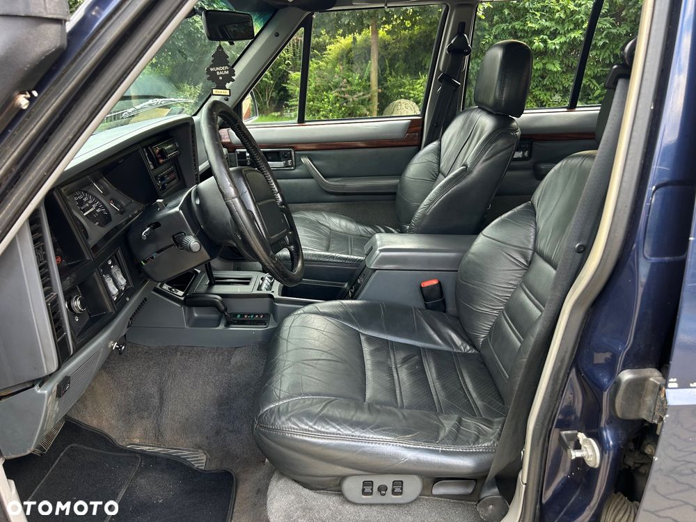 Jeep Cherokee - 10