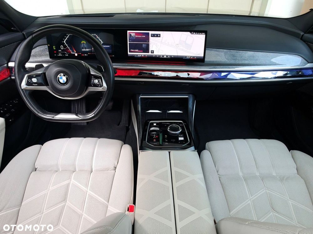 BMW Seria 7 - 8
