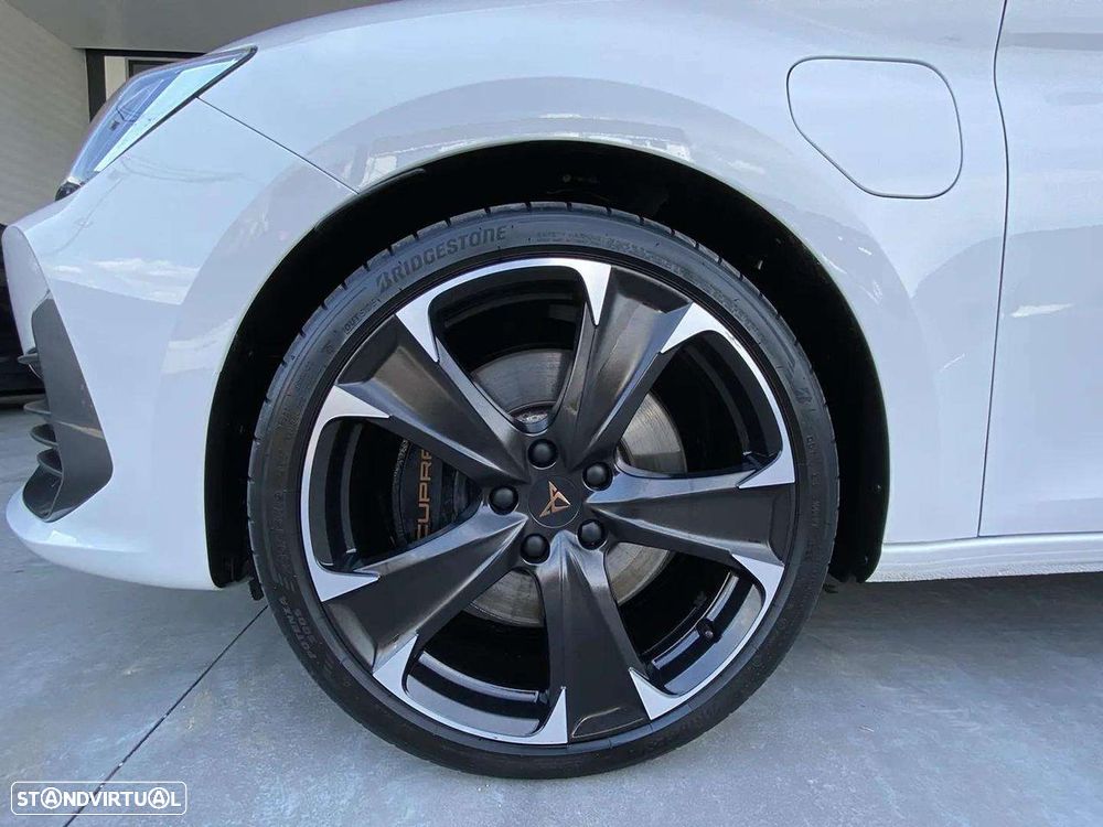 Cupra Leon 1.4 e-Hybrid DSG - 21