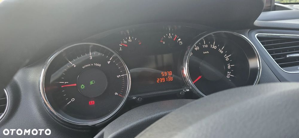 Peugeot 5008 1.6 HDi Premium - 18