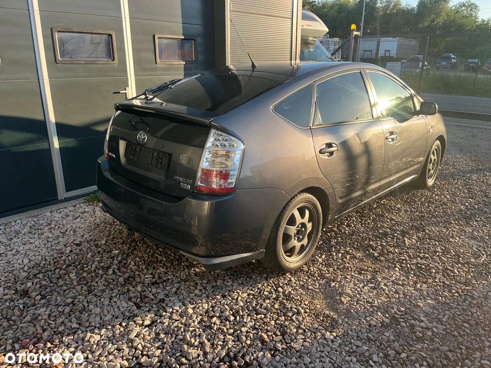 Toyota Prius 1.5 VVT-i Prestige - 3