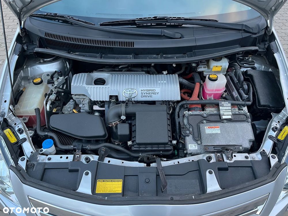 Toyota Auris 1.8 HSD Prestige NAVI - 24