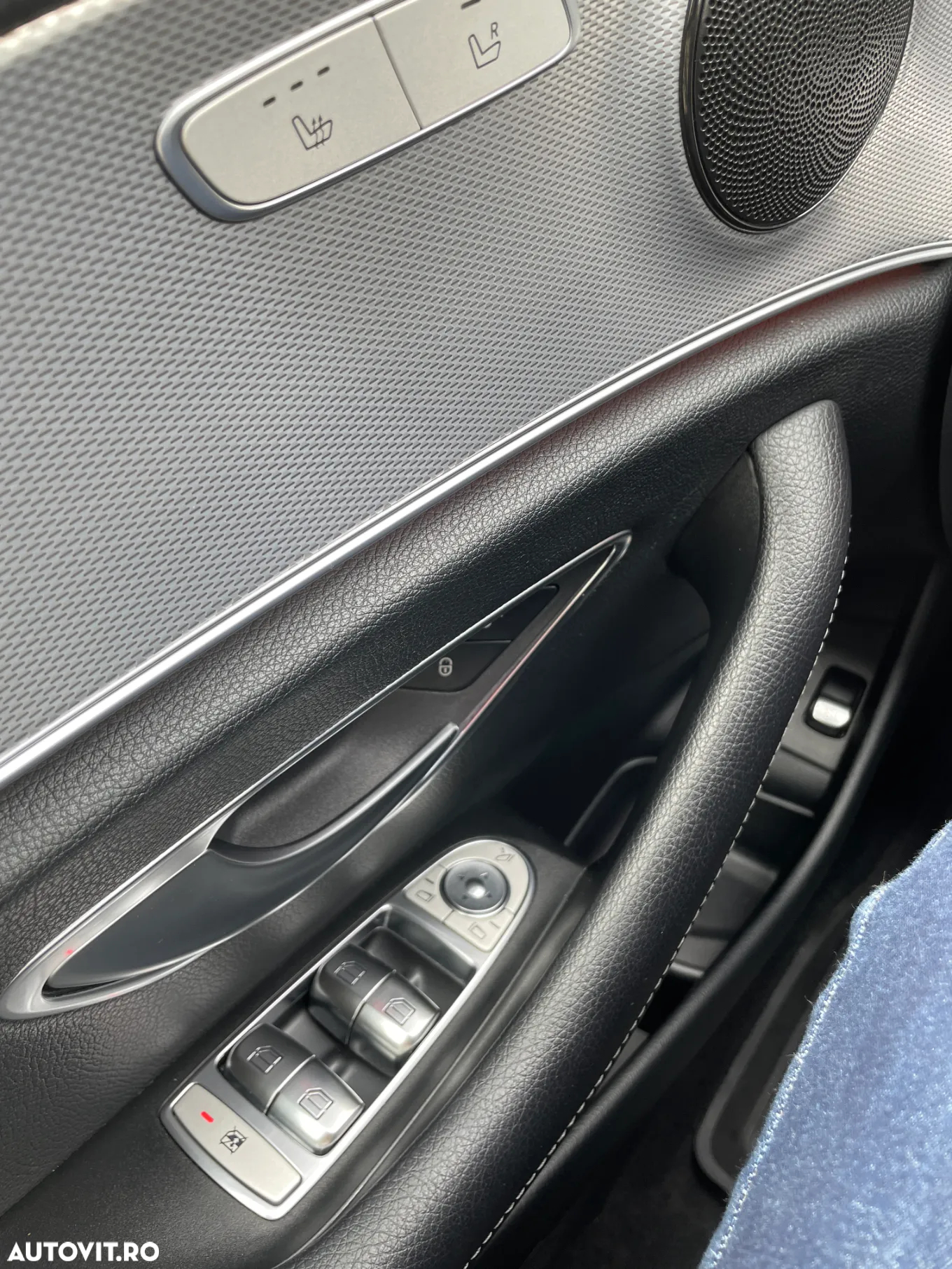 Mercedes-Benz E 200 4Matic T 9G-TRONIC Avantgarde - 19