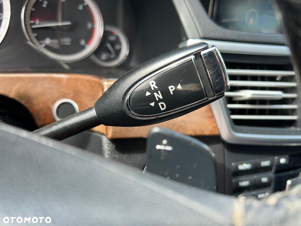 Mercedes-Benz Klasa E 200 CDI DPF BlueEFFICIENCY 7G-TRONIC Elegance - 14
