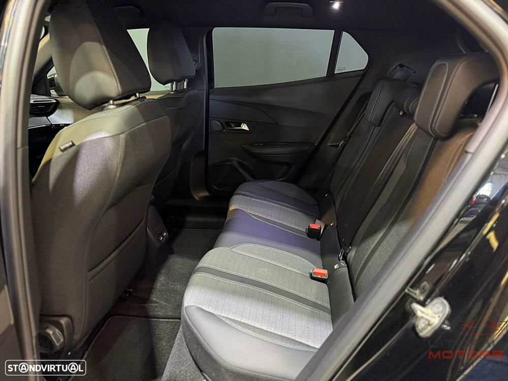 Peugeot e-2008 50 kWh Allure Pack - 17