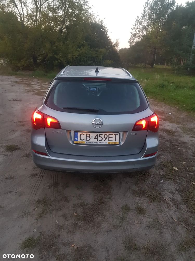 Opel Astra IV 1.7 CDTI Cosmo - 2