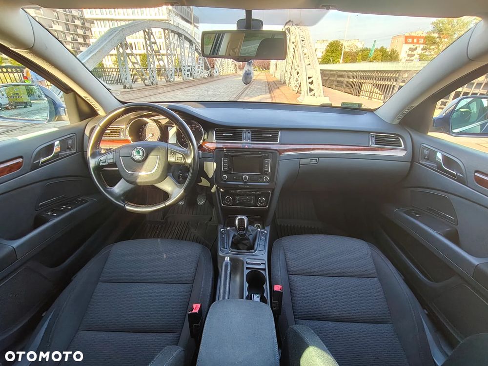 Skoda Superb 2.0 TDI 4x4 Elegance - 11