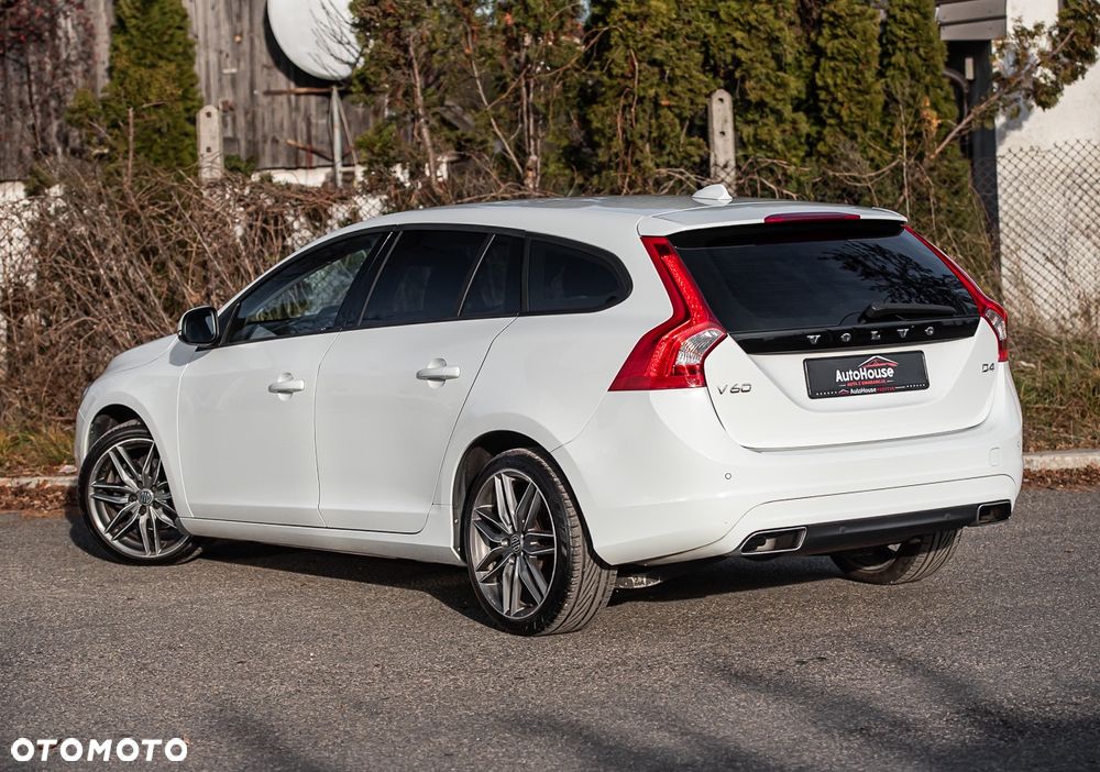 Volvo V60 D4 Geartronic Summum - 12