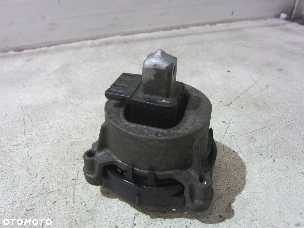 BMW X3 G01 G02 G18 G30 X5 PODUSZKA SILNIKA LEWA 6860495 22116860495 4X4 - 3