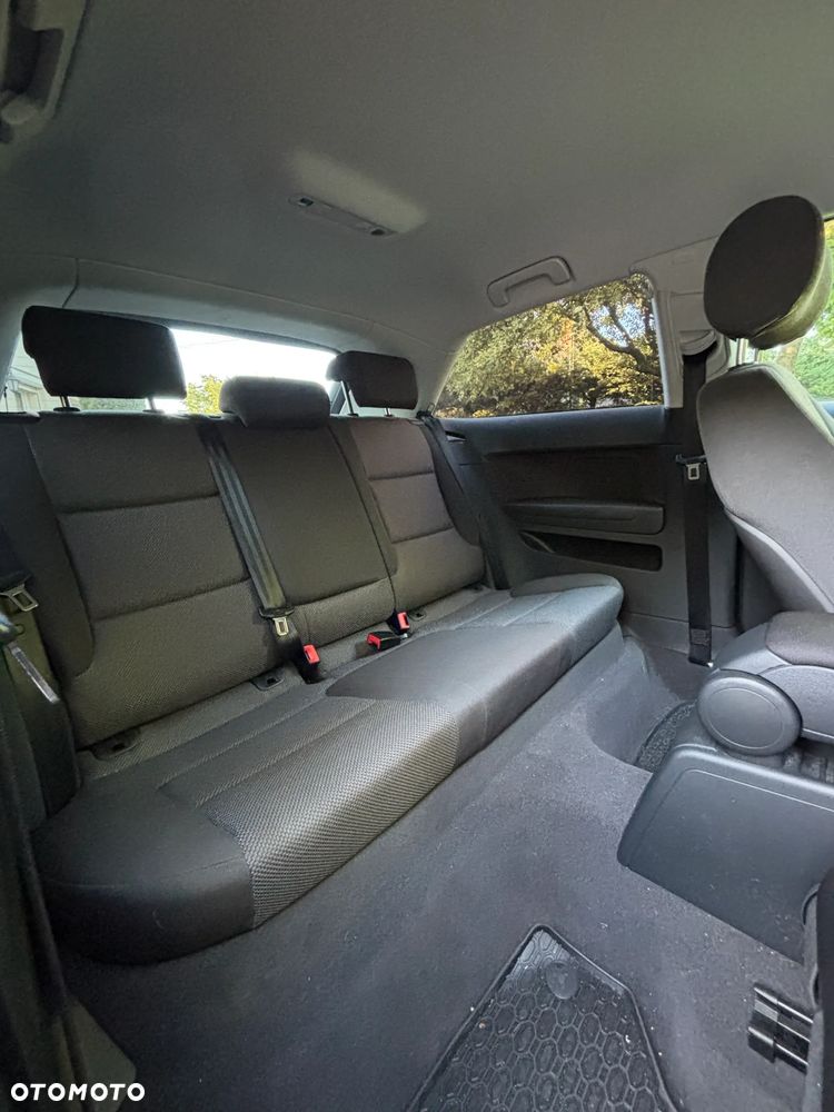 Audi A3 3-drzwiowe 1.6 TDI DPF Attraction - 6