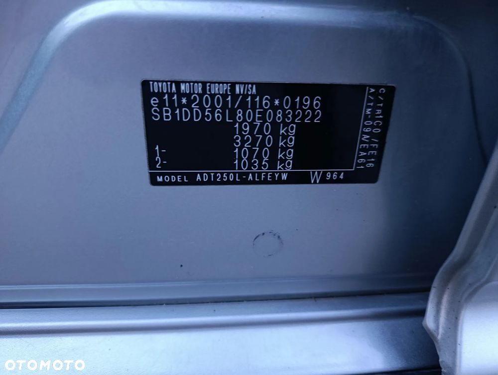 Toyota Avensis 2.0 D-4D Sol - 23