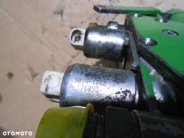 Parking Lock John Deere 6920 - 4