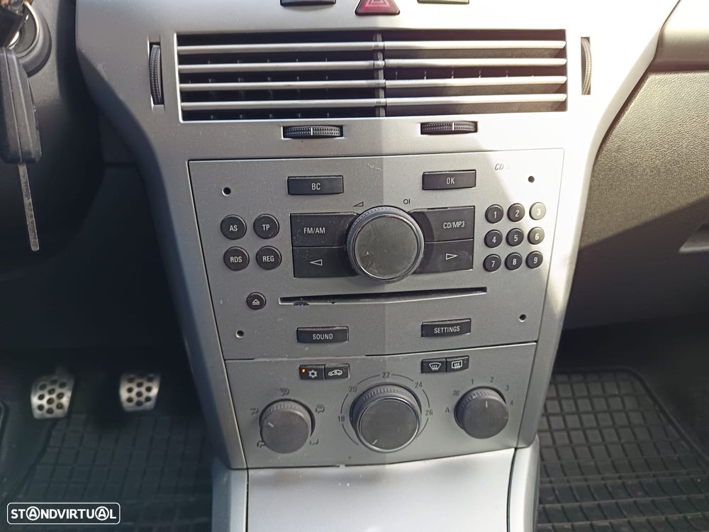 Opel Astra GTC 1.7 CDTI DPF Sport - 25