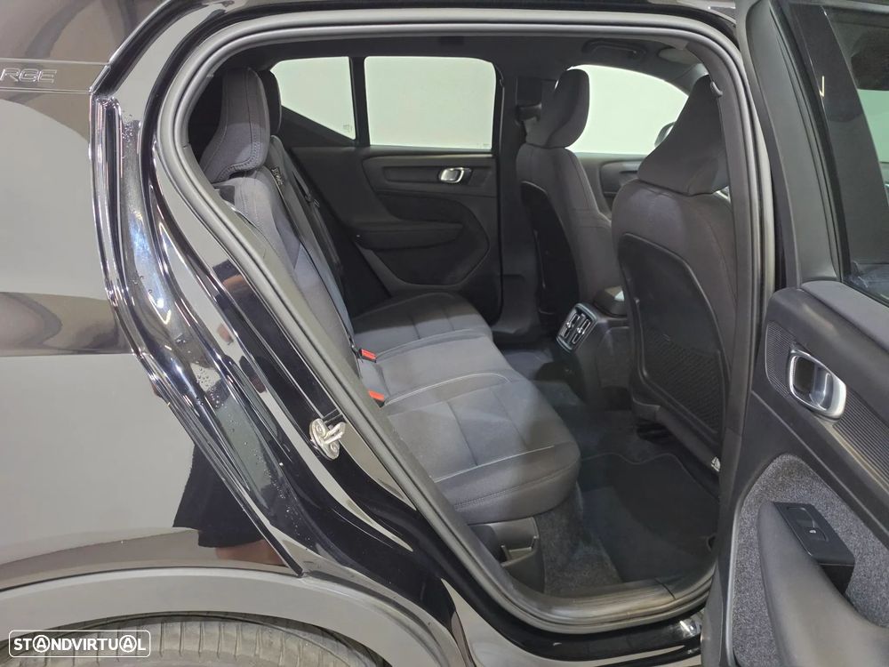 Volvo C40 Recharge Core - 13