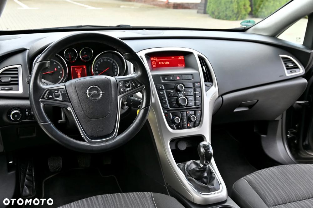 Opel Astra 1.4 T Enjoy - 31