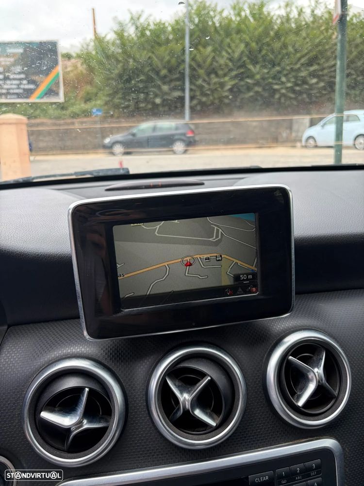 Mercedes-Benz A 180 CDI (BlueEFFICIENCY) Urban - 13