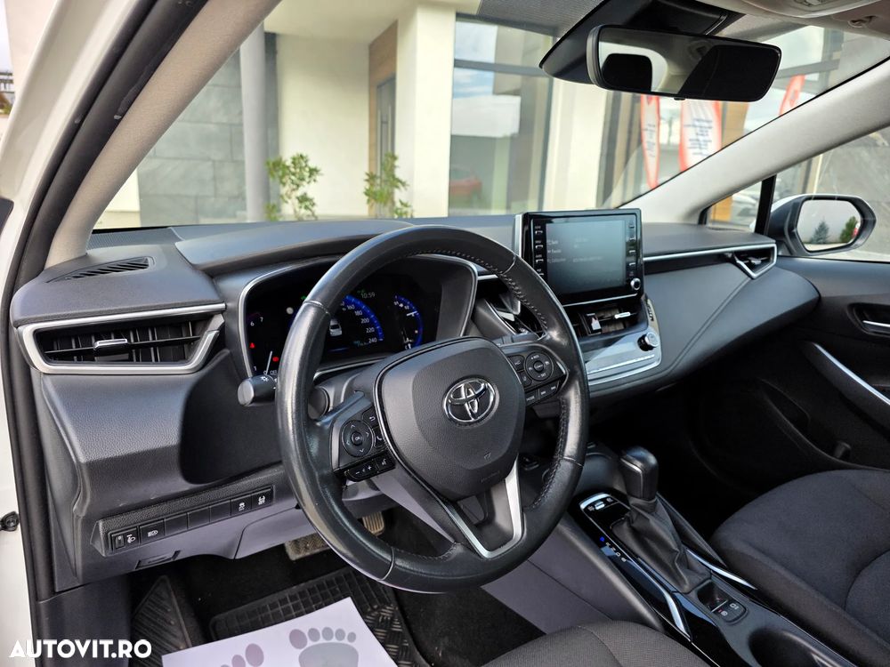 Toyota Corolla Sedan 1.8 HSD Dynamic - 15