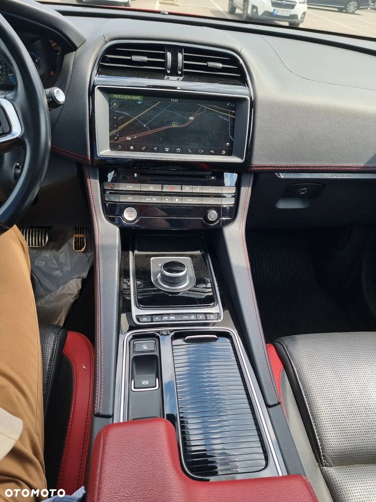 Jaguar F-Pace 3.0 TDV6 AWD S - 6