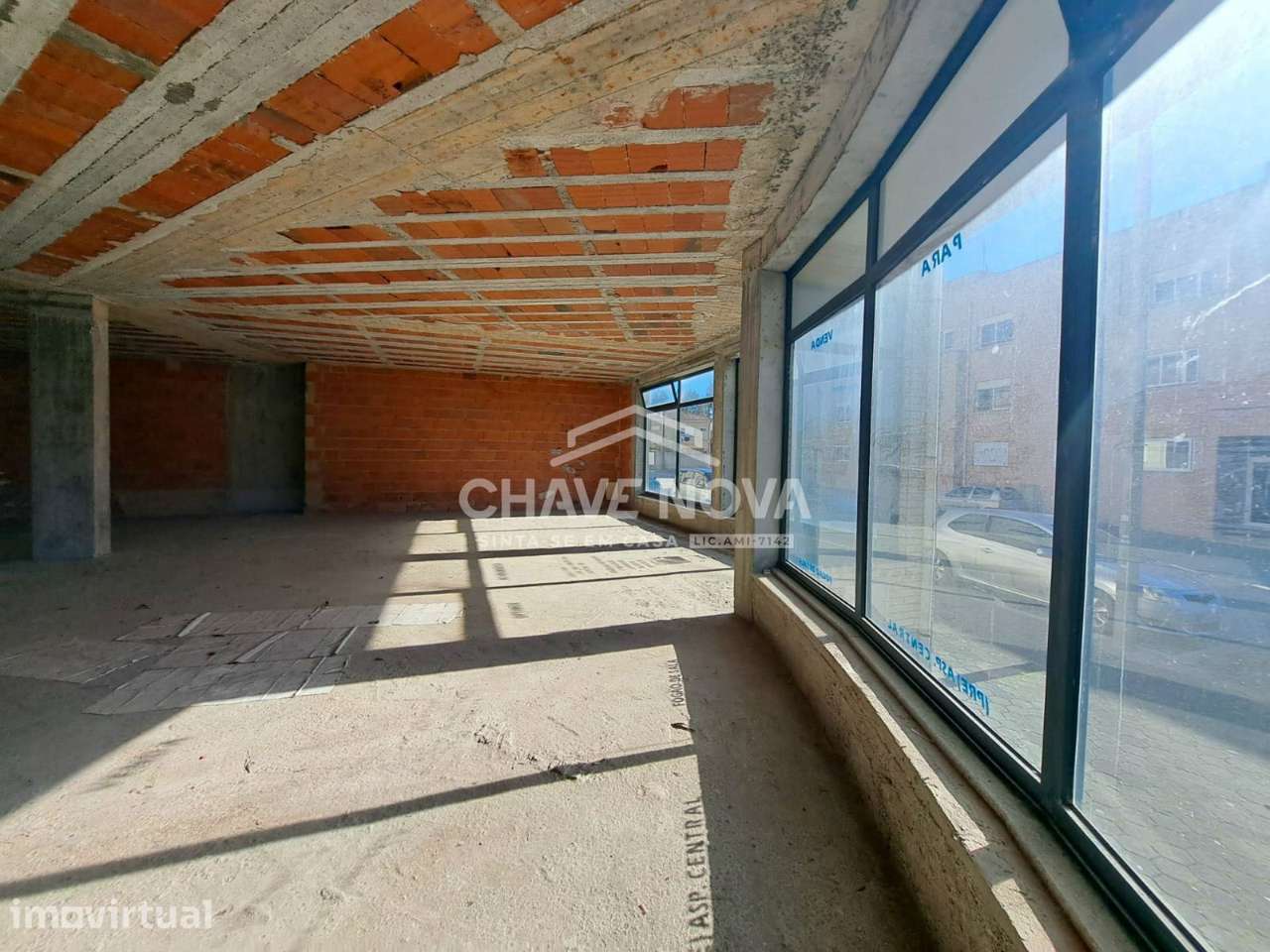 Loja c/ Terraço na Madalena (700m das Praias) - Grande imagem: 5/22