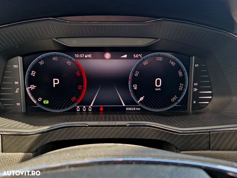 Skoda Superb 2.0 TDI DSG Sportline - 20