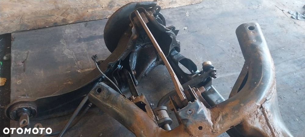 KOMPLETNE ZAWIESZENIE BELKA SANKI TYŁ MITSUBISHI OUTLANDER II - 2