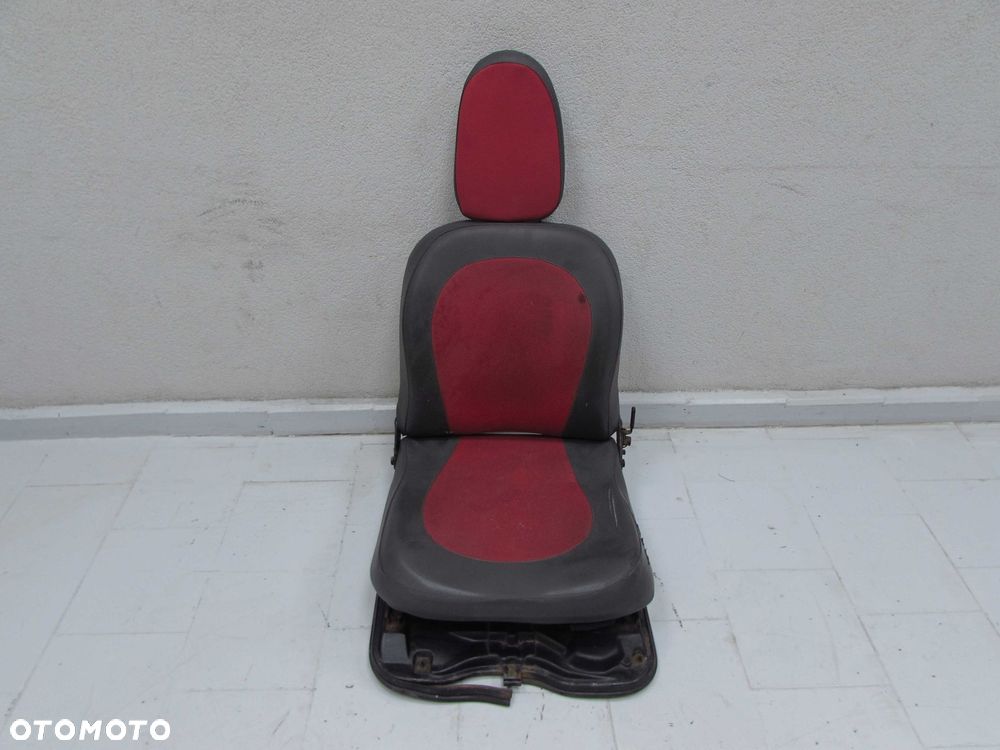 PIAGGIO PORTER HIJET PFAU QUARGO 06- FOTEL SIEDZENIE PASAZERA LEWY - 1