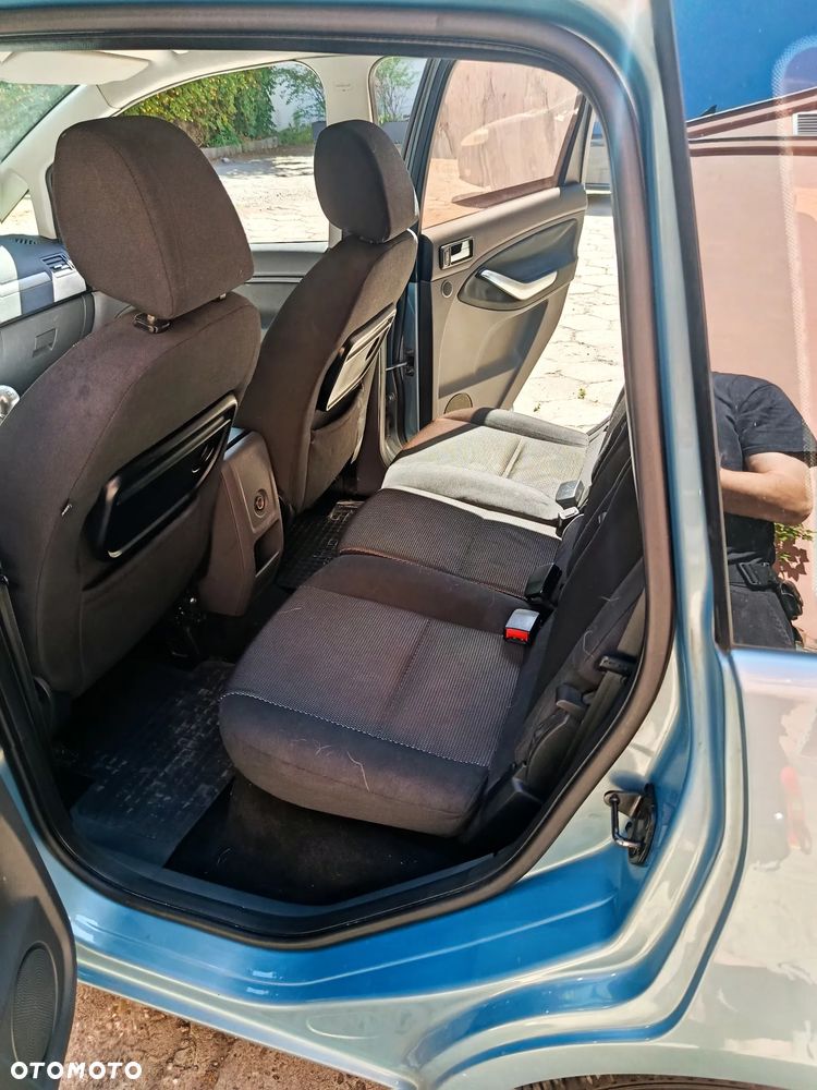 Ford C-MAX 2.0 Ghia - 12