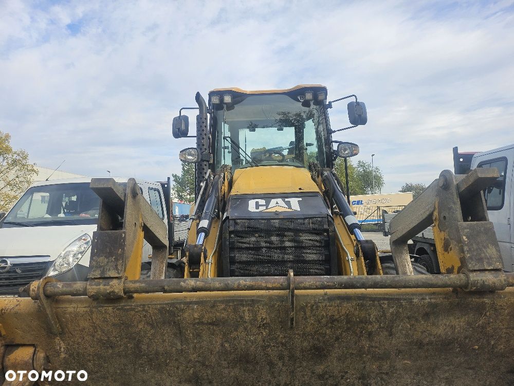 Caterpillar 428F2 - 1